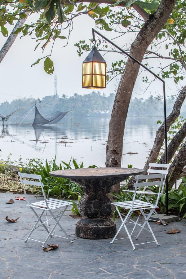 مبيت وإفطار Kochi 976 Panangad المظهر الخارجي الصورة